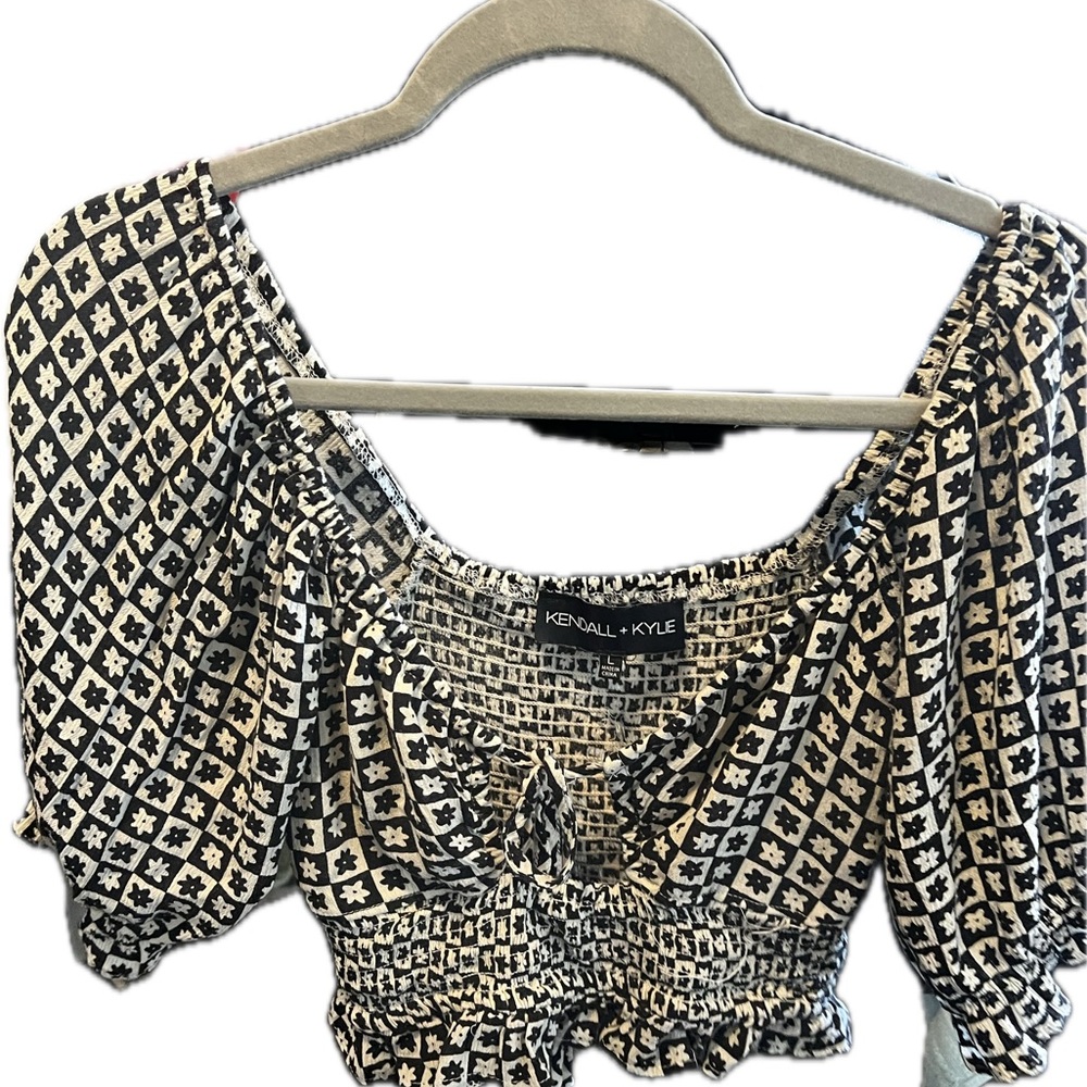 Kendall & Kylie Black and White Women's Top